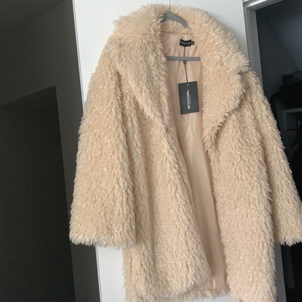 NWT Pretty little thing Coat